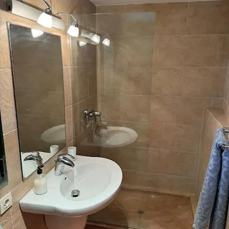 Semesterbostad Casa Unifamiliar Con Piscina. *