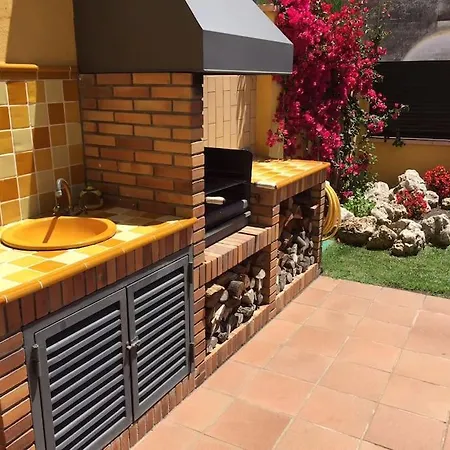 Casa Unifamiliar Con Piscina. Semesterbostad L'Armentera